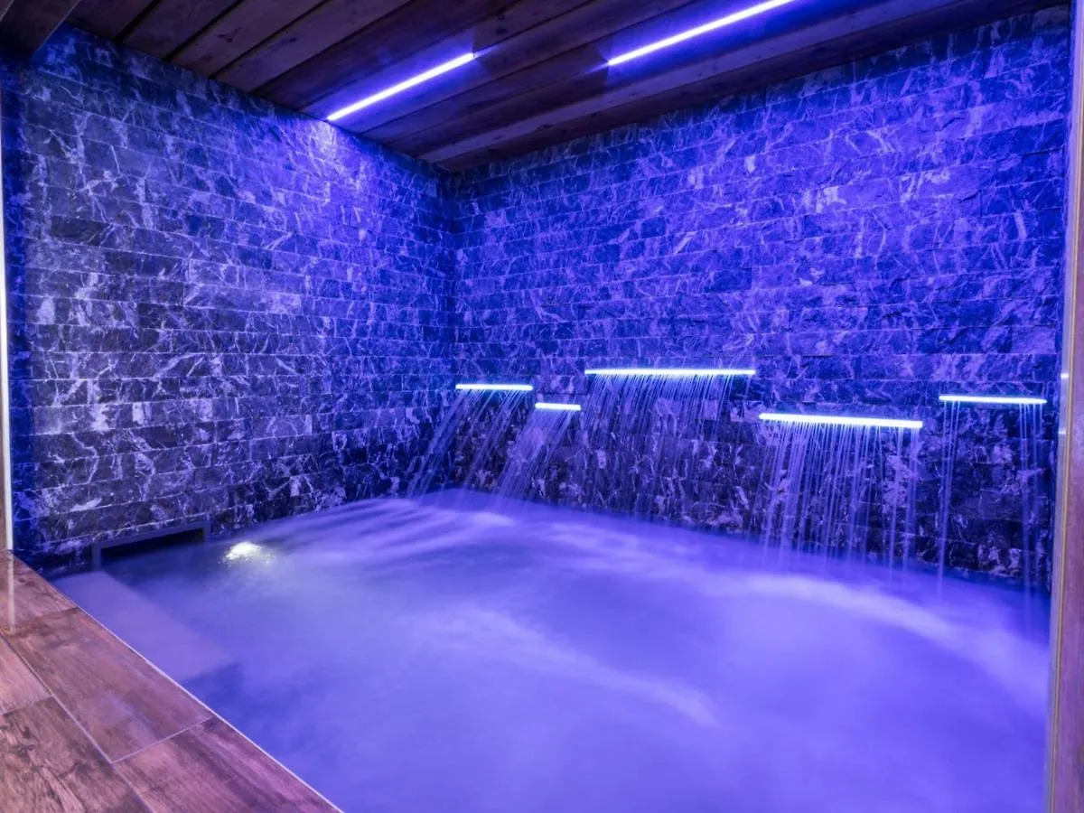Apartment With Fireplace And Wi-Fi In Arc 2000 Les Arcs  France
